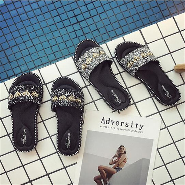 Designer Fashion Non-slip Beach Shoes Luxury Crystal Rhinestone Women Slippers High Quality Brand Flat Casual Sandals