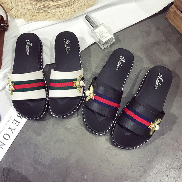 Luxury Diamond Soft Flat Slippers Fashion Designer Bee Striped Women Beach Shoes Tide Brand Personality Non-slip Breathable Sandals