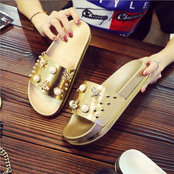 Lady Summer Bee Pearl Charm Slides Fashion Women Outdoor Beach Loose Sandals Vacation Leisure Party Flip Flop