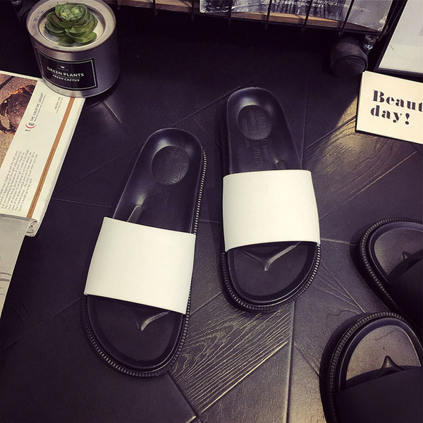 Fashion Summer Solid Flat Slippers Tide Brand Simple Wild Casual Beach Shoes Designer Lightweight Waterproof Women Beach Slippers