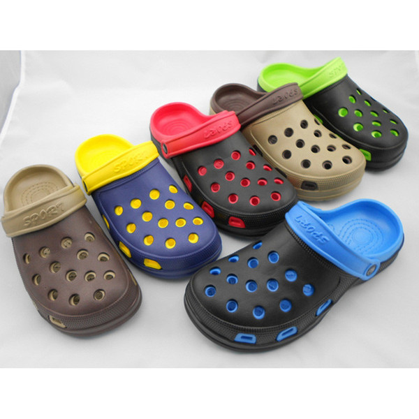 Men Slippers High Quality Beach Shoes Luxury Brand Designer Men Summer Rubber Sandals Slip-Proof And Thick Round Hole Shoes Soft