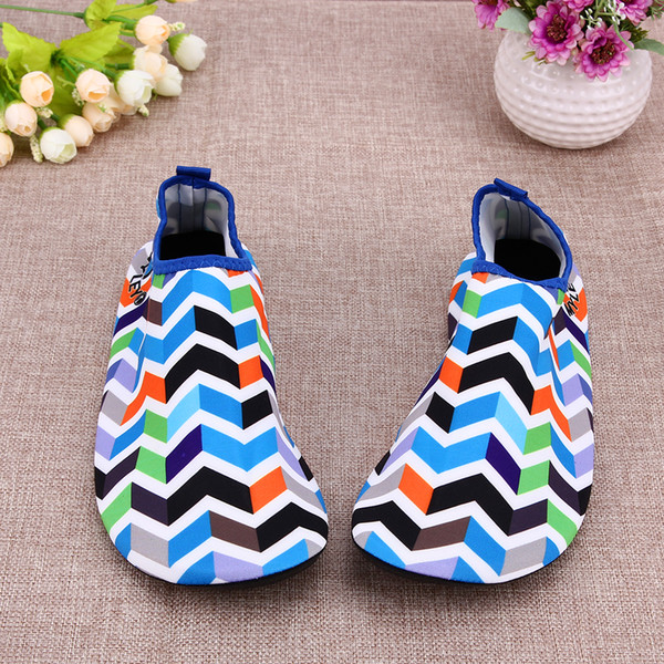 Unisex Summer Soft Lightweight Aqua Beach Shoes Outdoor Pool Water Sport Shoes Fitness Gym Diving Socks Sandals Swimming Fins