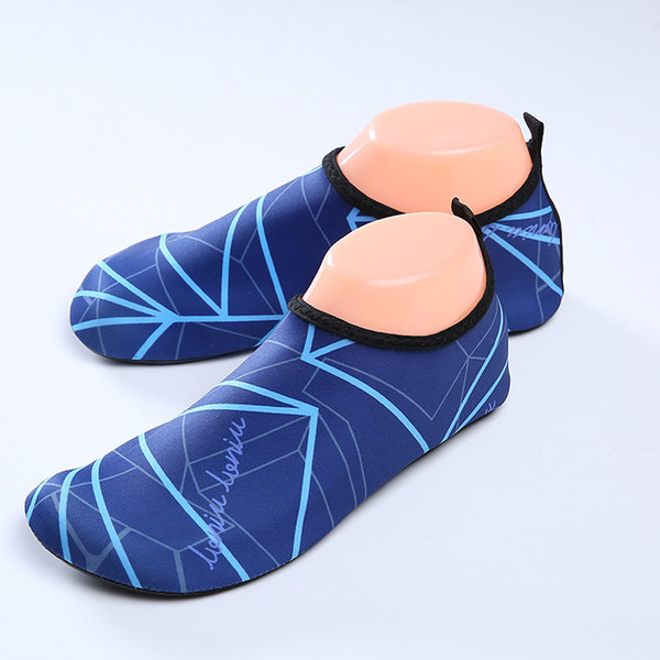 Quick Dry swim Shoes toes Anti-slip beach shoes For women mens Swimming Pool/Beach swimming aqua Shoes