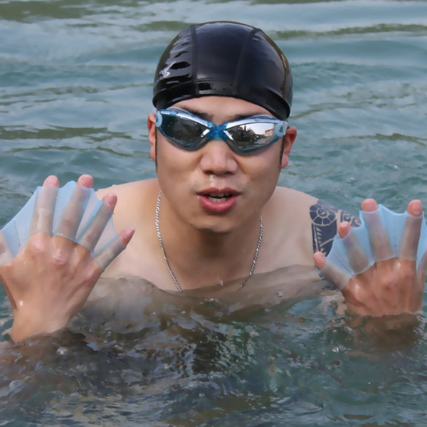 1 pcs Unisex Webbed Flippers Silicone Gear Gloves Material Gloves Kids Swimming Fins Diving Web for Hand Swim Training