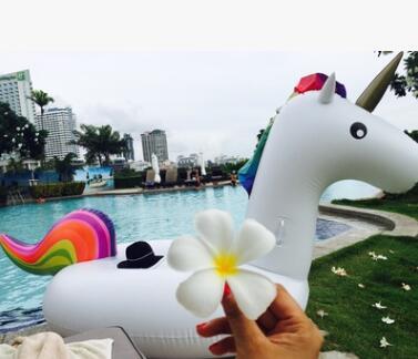 Inflatable Floats Inflatable Unicorn Flamingo Pool Toys Inflatable Giant Swan Swimming Pool Ride-on Floats Pool Water Toy