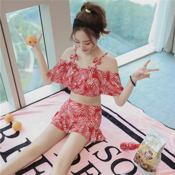 New fashion students gather in split skirt swimwears, Korean Xiaoxiangfeng Hot Spring Lotus Leaf Swimming Suit Women