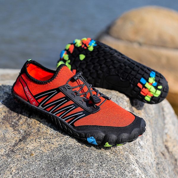 Men Aqua Shoes Summer Breathable Non Slip Five Toe Shoes Outdoor Footwear Unisex Quick Dry Beach Sneaker Bare Feet Diving Water Shoes