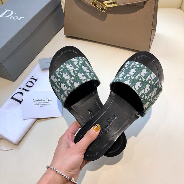 Italy Women Slides Summer Luxury Designer Beach Indoor Flat letter Shoes Brand Mens Sandals Slippers House Flip Flops With Spike 001