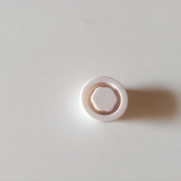 surf/surfing plastic white air vent plugs white color bulk selling fast shipping 10pcs in a package