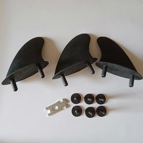 normal soft board fin size 4 inch 3 pcs in a set black color with screw