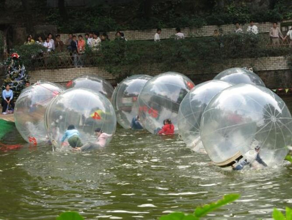 2m 0.8mm inflatable large Ball Zorb Balls Water Walking Balls Dancing Ball Sports Ball walk on water with zipper PVC water toy