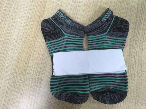 New High Quality Ankle Socks Under Skateboard Socks Women Football Cheerleaders Stocking Ship Boat Short Sports Socks.