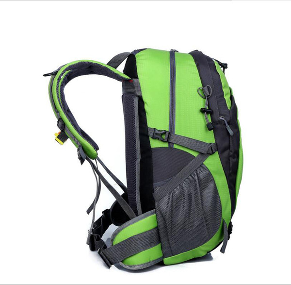 Pengwei outdoor sports large capacity travel mountain pack men and women leisure cycling waterproof backpack.