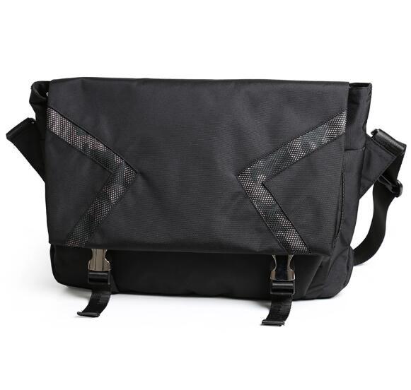 2018 new high quality brand new street fashion postman leisure sports backpack men and women shoulder Messenger bag