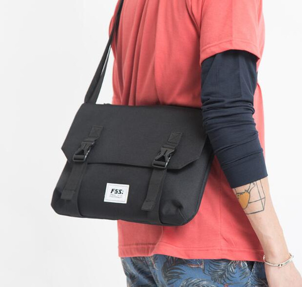 Tide brand hit color new men's and women's shoulder diagonal package envelope messenger bag laptop briefcase