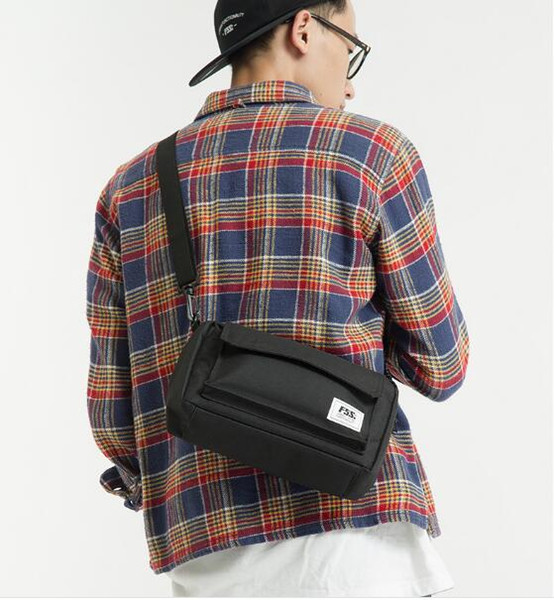 18ss new brand new high quality men's simple business travel shoulder bag hip hop street black pockets