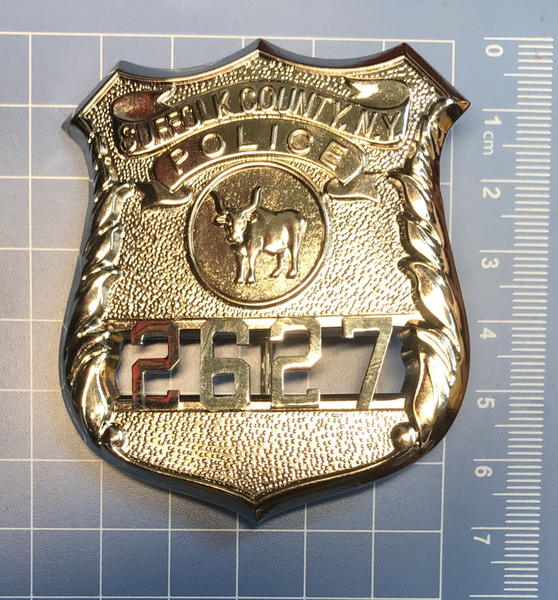 souvenir/moive/cosplay/replica suffolk county bull badge