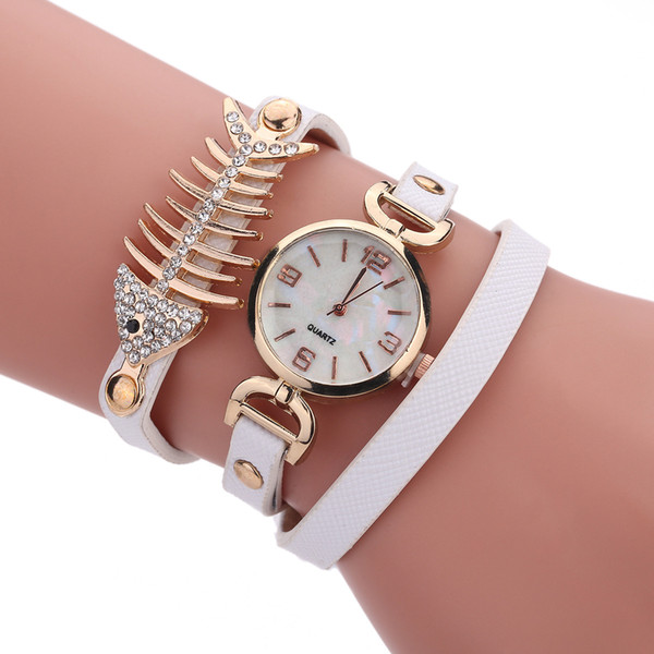 2018 HOT fashion leisure Ladies Watch Bracelet Diamond Pendant herringbone winding girl quartz watch FREE SHOPING