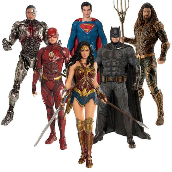 ARTFX+ The Flash Action Figure Batman The Dark Knight Wonder Woman Superman Action Comics Lovers PVC Collection Super Hero Model