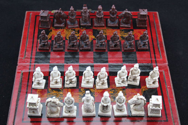 China Qin Dynasty Army Style 32 Bull-Bone Pieces Chess Set & Leather Wooden Box