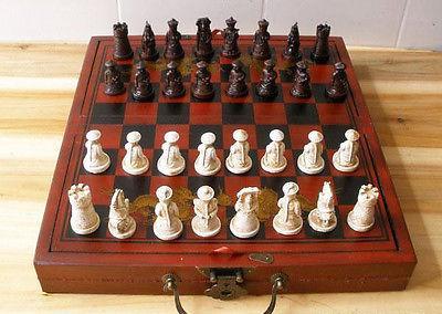 China Qing Dynasty Army Style 32 Bull-Bone Pieces Chess Set & Leather Wooden Box