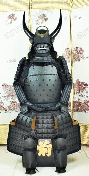 Japanese wearable Rüstung Samurai Armor Black helmet mask horns O35