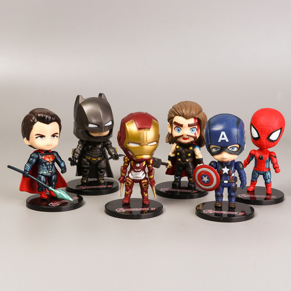 Animation hands do avengers 3 model doll A Q version of iron man spider-man cake