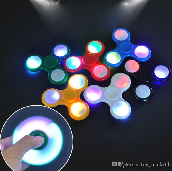 2017 LED Light Up Hand Spinners Fidget Spinner Top Quality Triangle Finger Spinning Top Colorful Decompression Fingers Tip Tops Toys OTH384