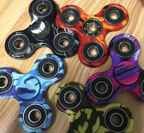 Hot sell 50pcs/lot Camouflage Tri Fidget Spinner camouflage Hand Fingertip Spinner Gyro Cross Style EDC Torqbar Handspinner Desk Free DHL