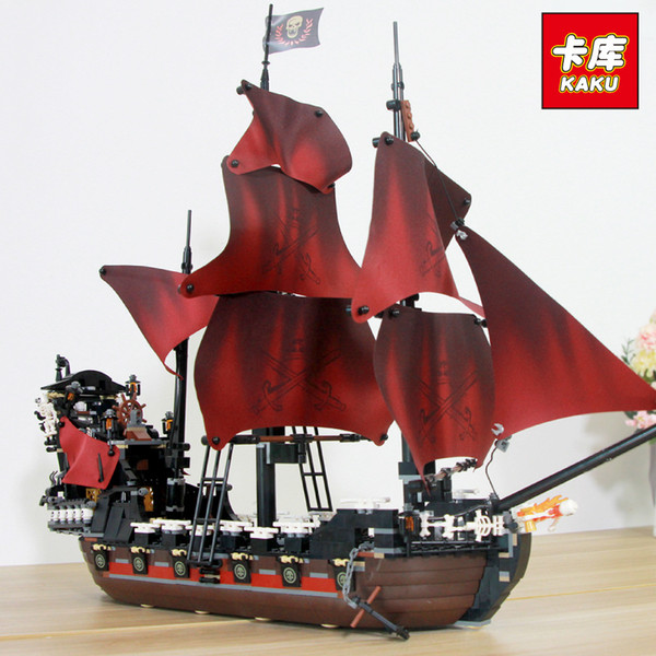 High Quality Caribbean Pirate Sailing Ship Building Blocks For Chindren Gift Queen Anne Revenge Boat 3D Model DIY Bricks Toys For Kids