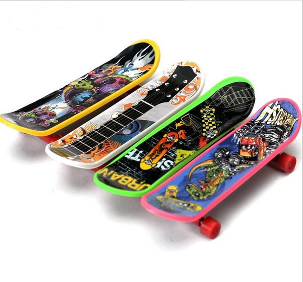 kids mini Tech Deck Finger Skateboard plastic handboard Toys Kids Finger scooter mini Fingers Skate Boarding Deucational kids finger toy