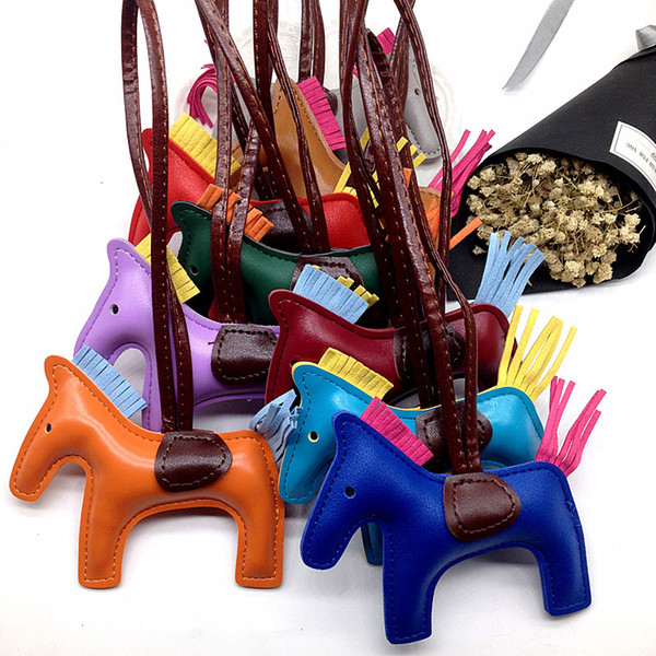 Unicorn luxury design keychain animal women bag charm leather cute fashion key chains for 17 different colors