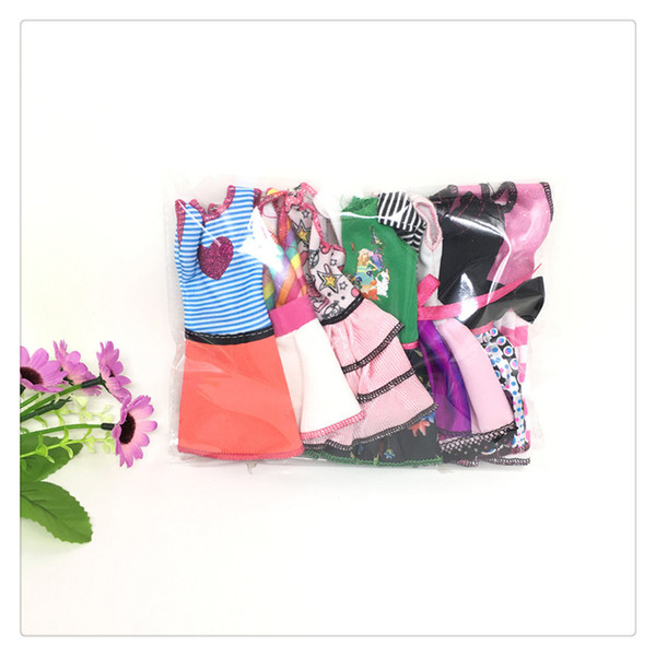 Doll's Fashionable Clothing Set Casual One-piece Dress doll Style Random Good Workmanship Cloth with Fashion Design