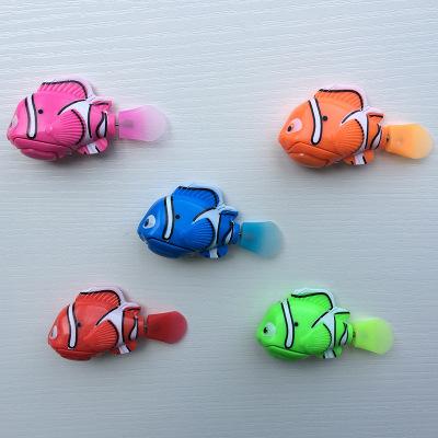 Finding Nemo, electronic swimming fish Nimodoli, amazing electric music treasure fish bath toys. Specifications 7.5*4*2CM.