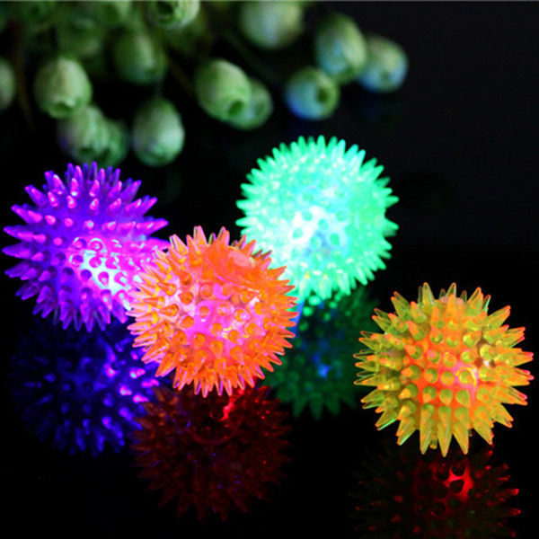 1 Piece 6CM Kids LED Flash Balls Toys Outdoor Activities Entertainment Children Silicone Ball Vocal Toys Random Color P20