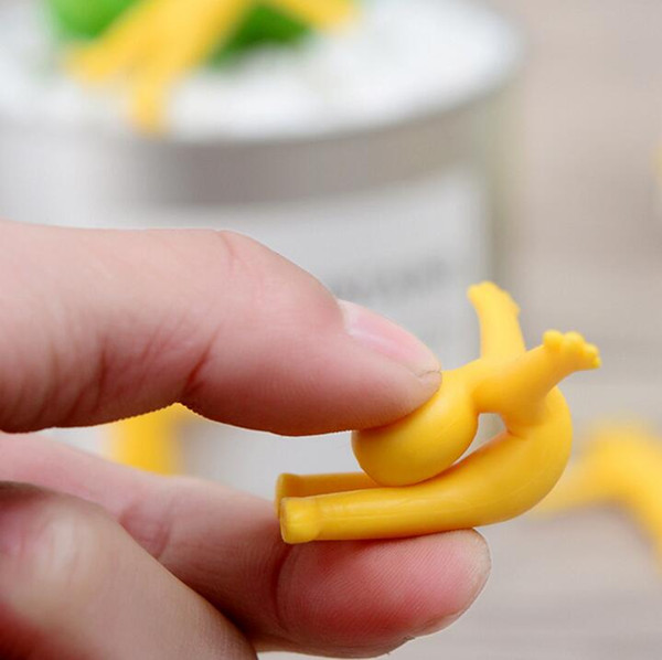 Small Gift Toy Creative Soft Plastic small yellow doll smiley folding folding office decoration vent toy pendant DHL 