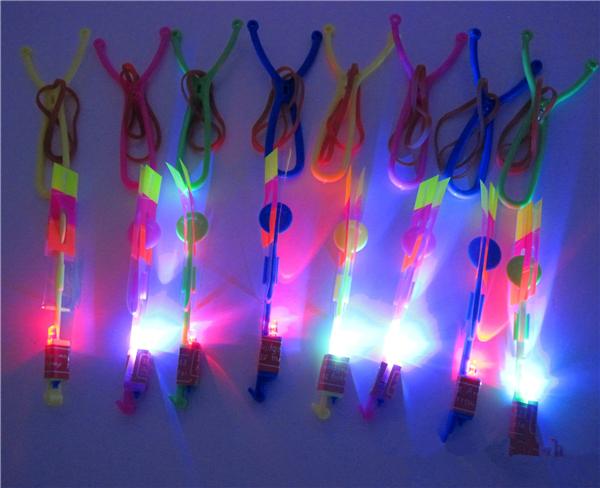 Flash toys LED Spin LED sticks Led wand Novelty Children Toys Amazing LED Flying Arrow Helicopter Slingshot Birthday Party Supplies Kid Gift