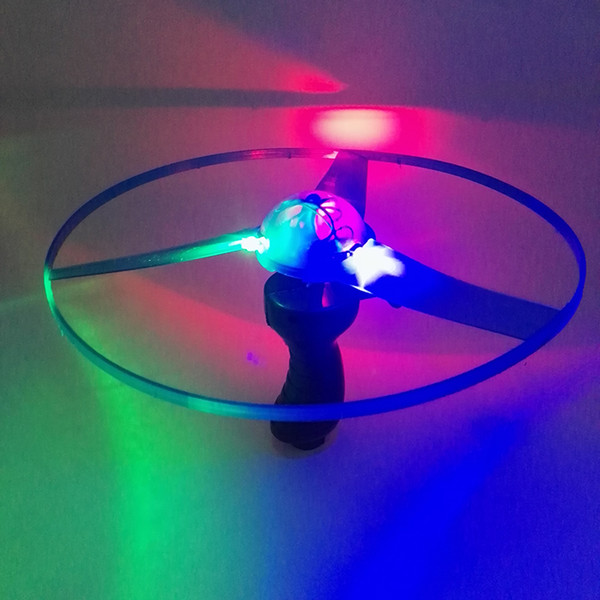 LED Flashing Flying Saucer Plastic Cord Pull Electric Toy Children Outdoor Funny Lighting Toys Holiday Party Gift