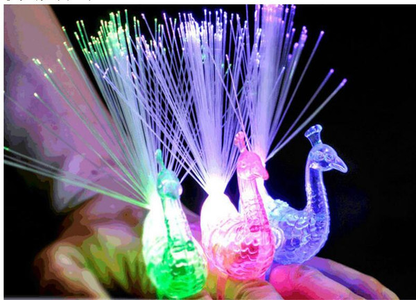 DHL 2400PCS LED Finger Peacock Ring Lights Beams Party Nightclub Color Peacock Rings Optical Fiber Lamp Kids Children Halloween Gifts