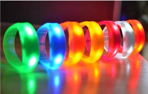 6 Colors Music Activated Sound Control Led Flashing Bracelet Light Up Bangle Wristband Night Club Activity Party Bar Disco Cheer TO346