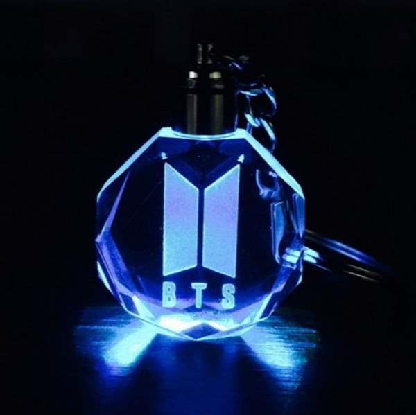 2017 KPOP BTS New LOGO DOOR Keychain Model Toy Bangtan Boys LED Crystal Light Pendant Keyring Collection 17071038