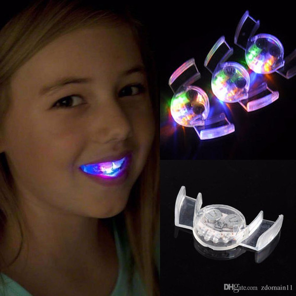 Hot Selling Flashing Flash Brace Mouth Guard Piece Festive Party Supplies Glow Tooth Funny LED Light Toys