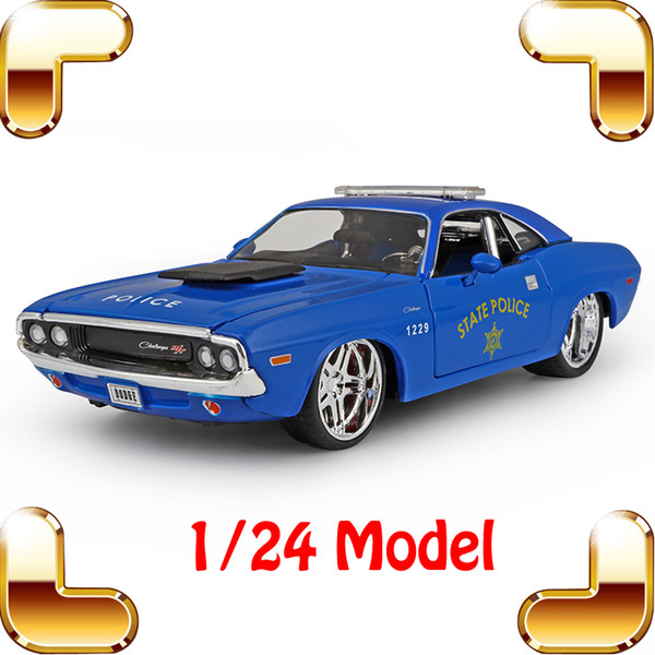 New Arrival Gift 1970 1/24 Model Alloy Car Diecast House Decoration Toys Cars Vehicle Scale Simulation Collection Metal Present