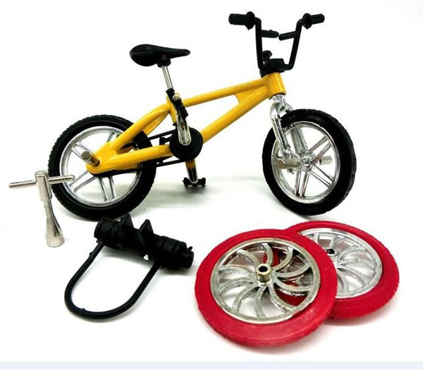 Alloy Mini Finger Bikes Model Toys Desktop Bicycle Model Toys Mini Finger Bicycle for Kids Toys Christmas Car Decor Parts