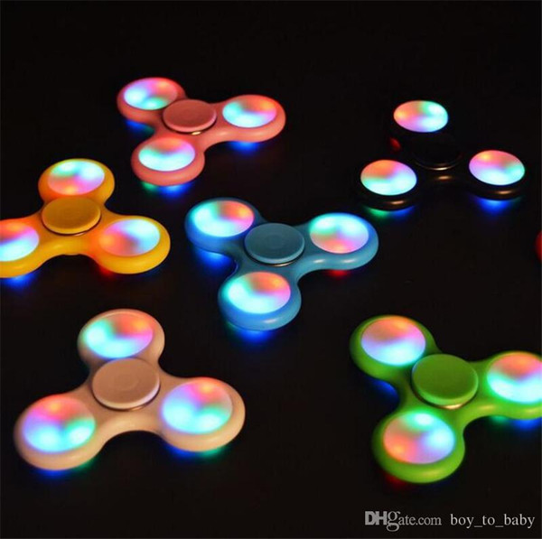 2017 LED Light Up Hand Spinners Fidget Spinner Top Quality Triangle Finger Spinning Top Colorful Decompression Fingers Tip Tops Toys