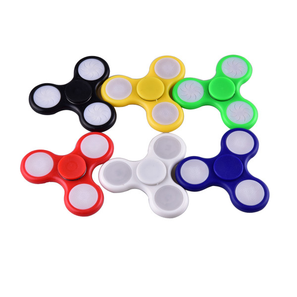 LED Light Up Hand Spinners Fidget Spinner Top Quality Triangle Finger Spinning Colorful Decompression Fingers Tip Tops Toys OTH384