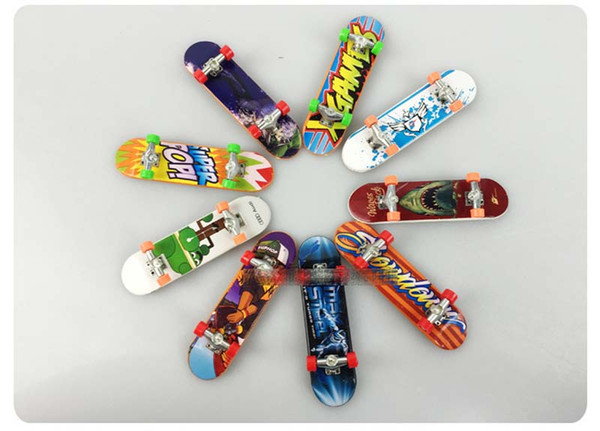 hot Children's puzzle toys Creative fingertip movement Finger skate wholesale randomly send