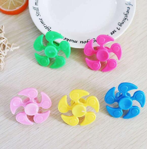 Newest Hot Sales Multi Color Pentagon Gyro finger Spinner&Finger Spinner Fidget Anxiety Stress Relief F ring spi Ocus Toy Gifts