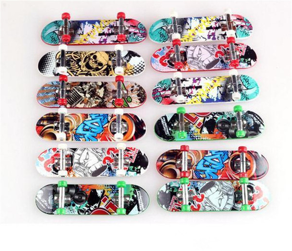 hildren Toys Animation Neighboring Model Finger Board Truck Mini ABS Skateboard Playing Toys Finger Skateboards K0102