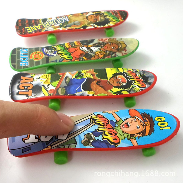 10cm Novelty Finger Toys Mini Fingerboard Children Toys Finger Skateboards Hobbies Sports Finger Skate Board Gift for Kids Friends